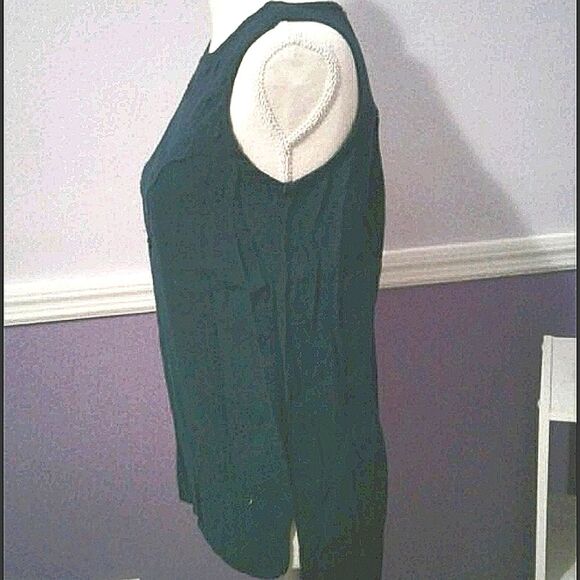 Xhilaration Dark Green Sleeveless Embroidered Modest Chic Top - Picture 3 of 7